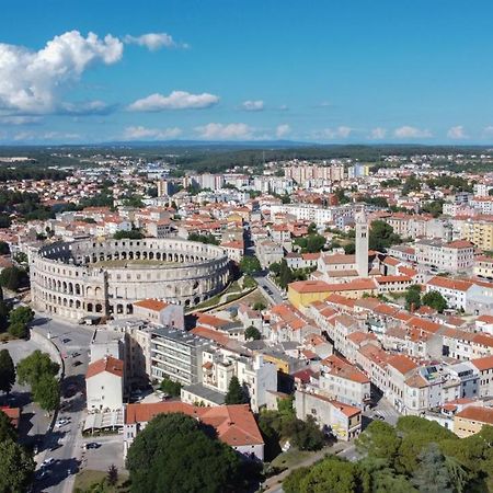M & M Apartment Pula Zewnętrze zdjęcie