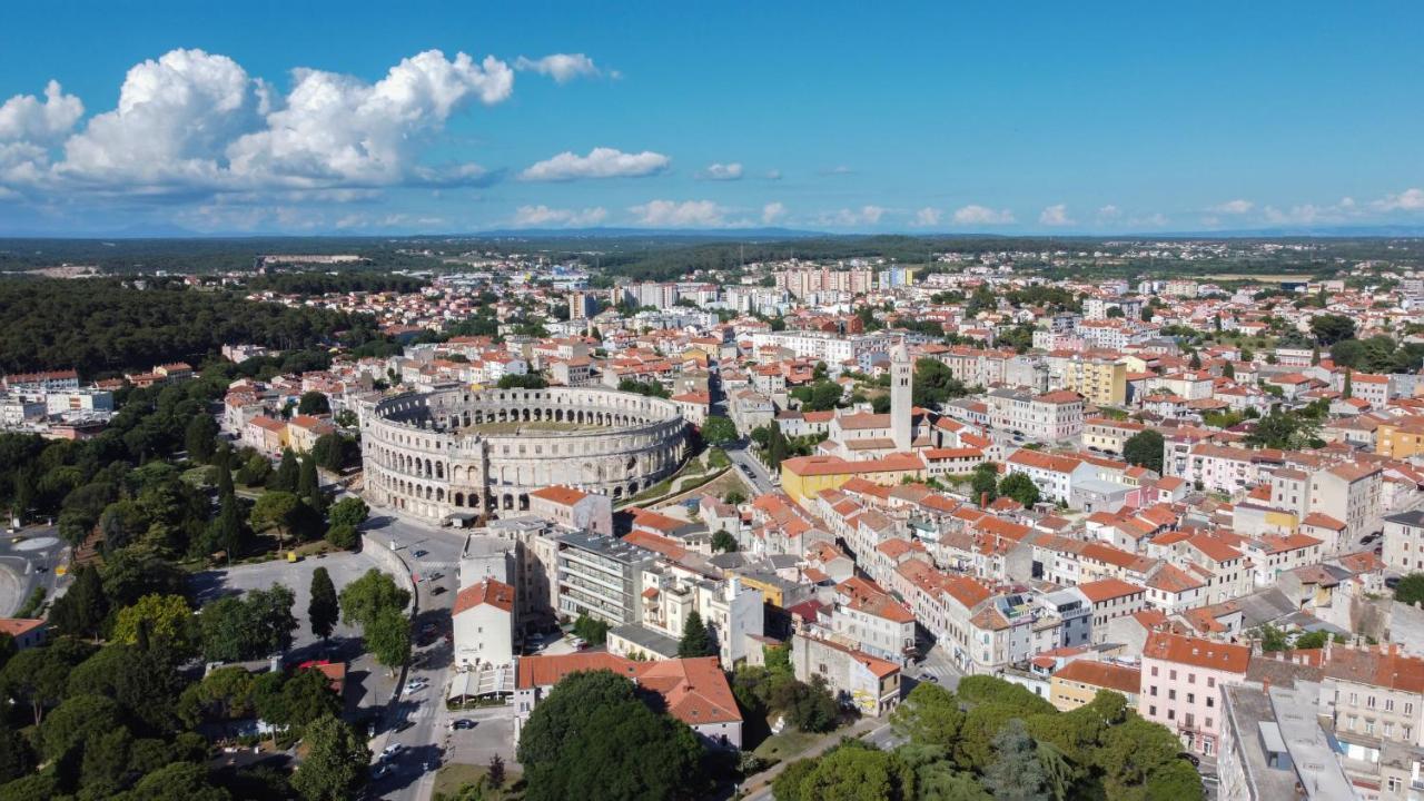 M & M Apartment Pula Zewnętrze zdjęcie