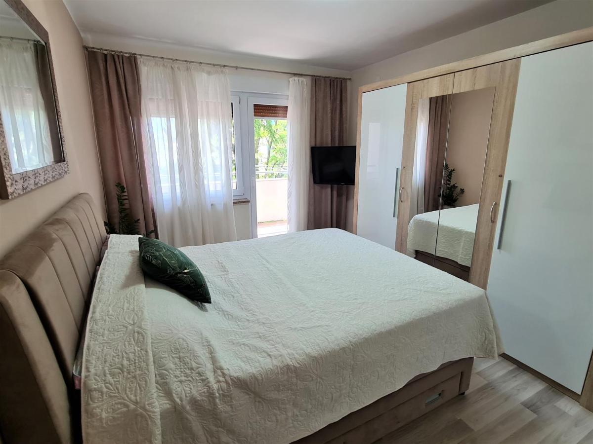 M & M Apartment Pula Zewnętrze zdjęcie